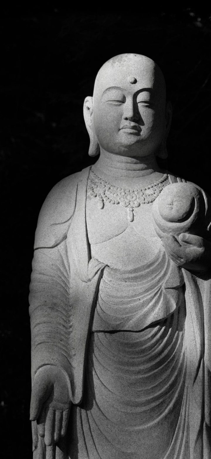 98堂 原色花堂 App 离线缓存管理界面截图，缓存任务按进度条排列，顶部显示已用空间与剩余可用容量数字